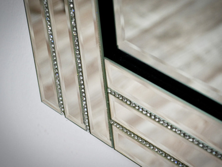 Lustro w lustrzanej oprawie z kryształkami 80x120 cm TM8012