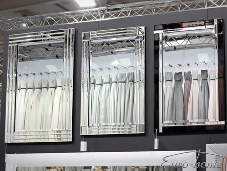 Lustro w lustrzanej oprawie z kryształkami 70x100 cm TM8012